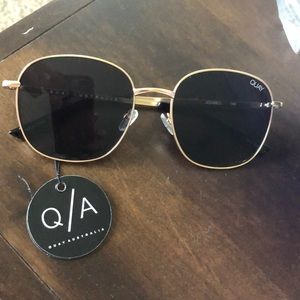 Quay Jezabell Sunglasses NWT